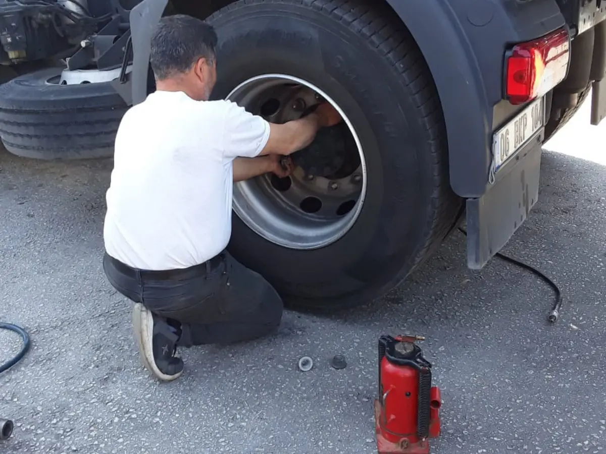 Azdavay Oto Lastikçi